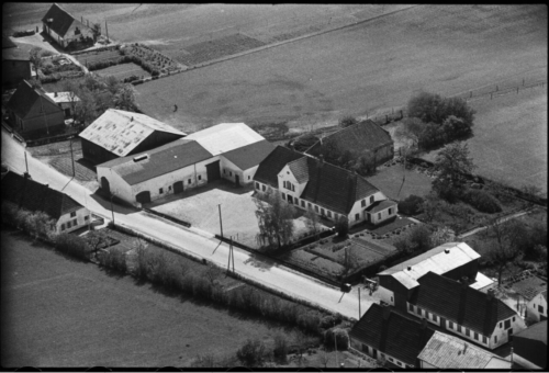 Luftfoto af gården taget i 1949.